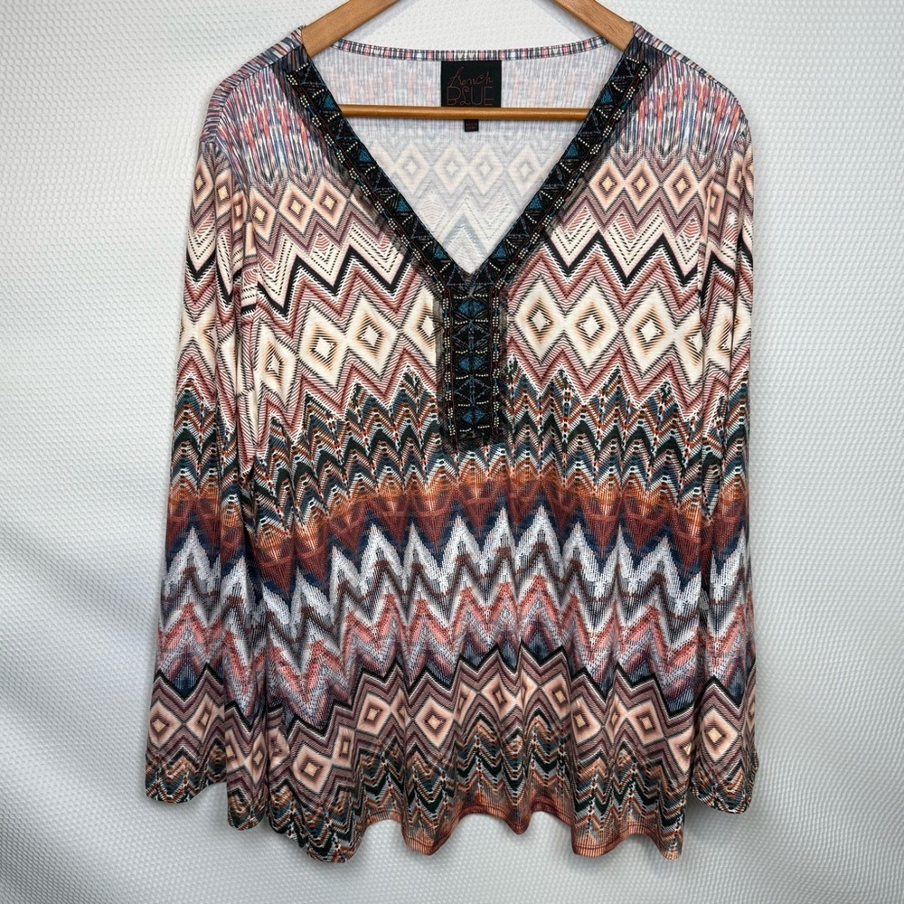 French Blue Woman Zigzag Multicolor Beaded V-Neck Top Size 1X Bell Sleeves